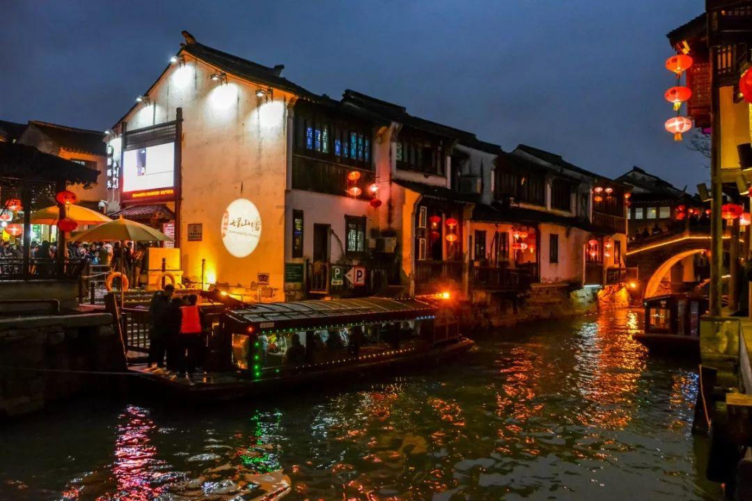 夜读 | 灯影里的通渭皮影戏